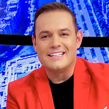 Cântărețul Raoul, întrebat dacă este iubitul Mirabelei Dauer: „Este o lecție”