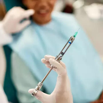 Durere fără margini. Părinții fetiței de doi ani, moartă după vizita la stomatolog, au ridicat trupul micuței. Ce s-a stabilit la autopsie