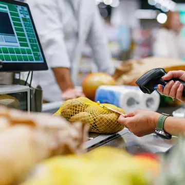 Ce alimente se scumpesc în decembrie. Românii vor avea cel mai scump Crăciun din ultimii ani