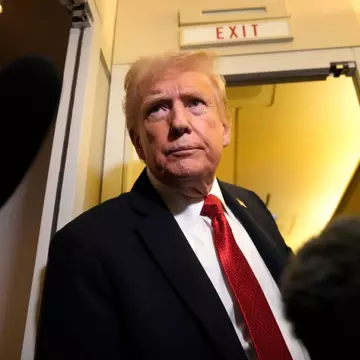 Donald Trump, scos din sărite de întrebările unei jurnaliste: „Liniște, purcelușo!”