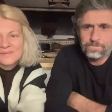 Ce probleme au Dana Nălbaru și Dragoș Bucur cu vecinii din satul în care s-au mutat: „Sunt două motive de tensiuni”