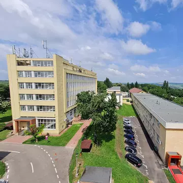 Profesor din Iași, acuzat de viol de o studentă. "Mi-a spus că am picioare foarte frumoase!" Agresiunile, surprinse de camerele de supraveghere