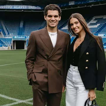 Fiul lui Ianis Hagi a împlinit 3 luni. Soția fotbalistului a împărtășit fotografii rare cu Giorgios