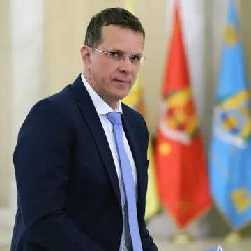 Ionuț Moșteanu a demisionat din funcția de ministru al Apărării după ce Libertatea a dezvăluit că și-a falsificat CV-ul