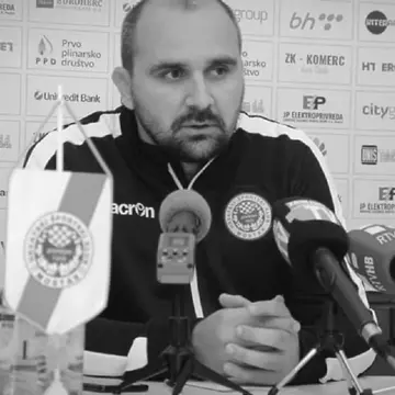 Mladen Zizovic a murit la 44 de ani. Antrenorul echipei FK Radnicki 1923 s-a prăbușit pe teren în timpul unui meci