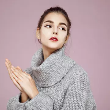 Mici schimbări în rutina de îngrijire care salvează pielea de iarna aspră