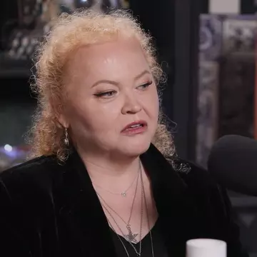 Narcisa Suciu, dezvăluiri rare despre tatăl fiicei sale. Bărbatul era căsătorit când artista a rămas însărcinată: „Eram foarte tineri amândoi”