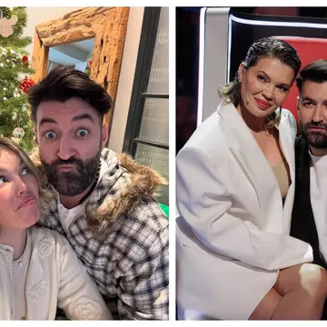 Fiica lui Smiley și a Ginei Pistol, surprinsă lângă bradul de Crăciun al familiei. Imagine rară cu micuța Josephine