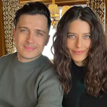 Alice Peneacă și Dragoș Caliminte se căsătoresc: „Ceea ce a început ca un vis devine încetul cu încetul visul nostru pentru totdeauna”