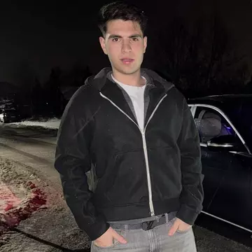 Vloggerul Bisoi, condamnat la închisoare pentru curse ilegale. Ce pedeapsă a primit