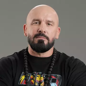 Cine este Cătălin Zmărăndescu de la Power Couple 2026. De ce a divorțat de prima soție și câți copii are