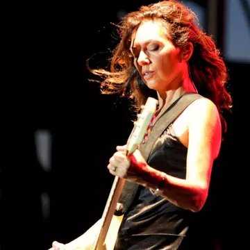 Susanna Hoffs, solista trupei The Bangles, de nerecunoscut. Nu mai seamănă deloc cu diva anilor '80