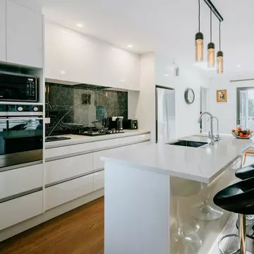 Electrocasnicele care fac diferența: cum construiești o bucătărie funcțională, nu doar completă