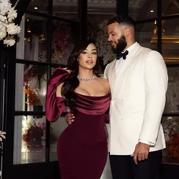 Influencerița Kristy Scott a depus actele de divorț de Desmond Scott, după 15 ani de relație și doi copii împreună