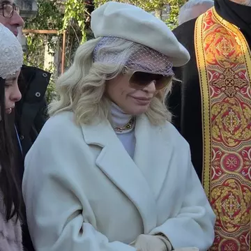 Loredana Groza și-a condus tatăl pe ultimul drum. Vasile Groza a fost înmormântat în Cimitirul Bellu