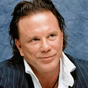 Mickey Rourke apelează la ajutorul fanilor pentru a nu ajunge pe străzi. Actorul are datorii uriașe