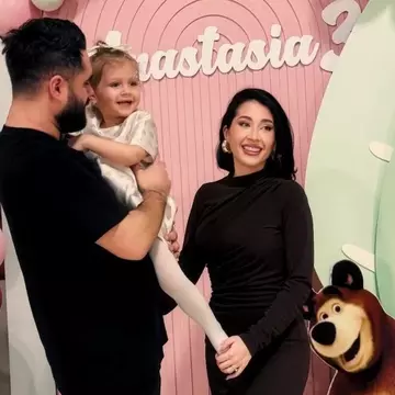 Ce fel de mamă este Nicole Cherry pentru Anastasia. Fiica vedetei are 4 anișori: „Suntem prietene, dar…”