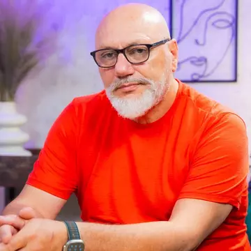 Percheziții acasă la doctorul Cristian Andrei. De ce au tras polițiștii cu pistolul