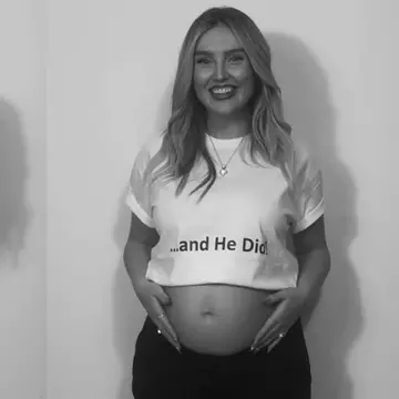 Perrie Edwards ex-Little Mix a născut al doilea copil. Ce semnificație are numele pe care l-a ales pentru bebeluș