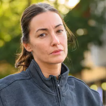 Raluca Aprodu, actrița din rolul principal în "Cei trimiși": „Am făcut trei ani de Drept și aș fi vrut să mă fac procuror. Dar undeva, instinctiv, am știut că dacă aleg drumul acesta, m-aș fi înhămat la o viață foarte dificilă” / Exclusiv