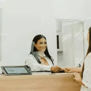 Alternativă rapidă la creditele bancare: obține lichidități fără dobânzi