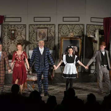 Actorii protestează în stradă, după ce Ministerul Culturii le-a cerut să își ponteze opt ore de muncă pe zi. Silviu Biriș se alătură: „Deranjăm”