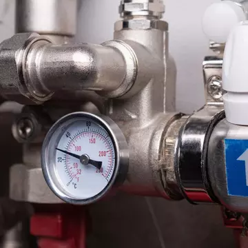 Cum pot fi ajustate facturile la apă caldă și căldură. Măsura este deja aplicată în București