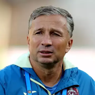 Dan Petrescu a anunțat că revine pe banca tehnică, după problemele de sănătate: „Mai am nevoie de o lună, două, ca să fiu ok”