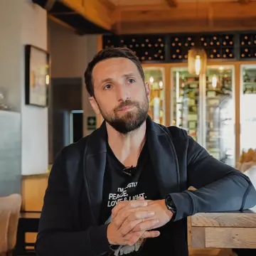 Afacerea lui Dani Oțil, prejudiciată de o glumă făcută de Bobonete: „Și azi sufăr, după 8 ani”. Ce prețuri are la restaurant, de fapt