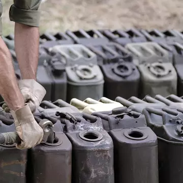 De ce s-a golit rezervorul mașinii tale peste noapte și cum afli cine e vinovat