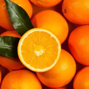 Portocale cu pesticide din Egipt, vândute în România ca provenind din Grecia. Percheziții în trei județe, inclusiv București