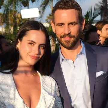 Soția lui Nick Viall, însărcinată cu gemeni după ce a pierdut trei sarcini: „Bebelușii noștri curcubeu sunt în sfârșit gata să ni se alăture”