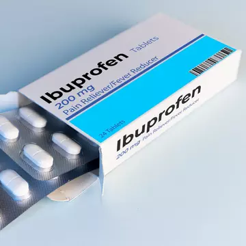 Avertisment pentru părinți: 90.000 de flacoane de ibuprofen pediatric retrase de pe piață