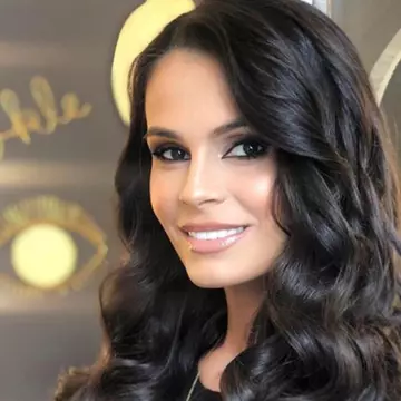 Anca Serea își face școală de bună maniere și protocol. Cât vor costă cursurile: „Eu voi fi trainerul principal”