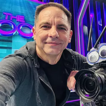 Câți bani primește un profesor debutant pe oră. Dan Negru: „Dacă vi se pare scumpă benzina, stați să vedeți cât ne va costa educația”
