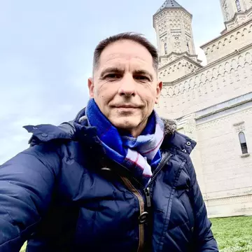 Dan Negru, după ce prețul benzinei a crescut considerabil: „Am alimentat mai întâi bugetul de stat și abia apoi mașina”