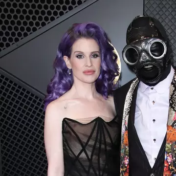 Kelly Osbourne și Sid Wilson s-ar fi despărțit după șapte luni de logodnă și un copil împreună