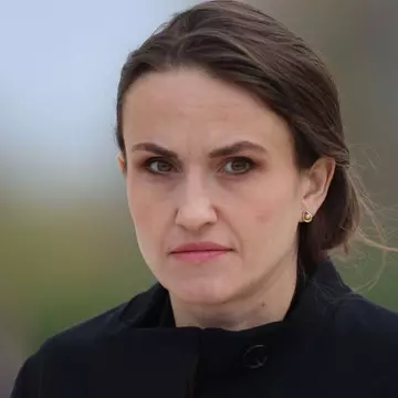 Oana Țoiu, denunțată la DNA în scandalul repatrierii fiicei lui Victor Ponta. Avocatul Adrian Cuculis cere și ridicarea imunității ministrului de Externe