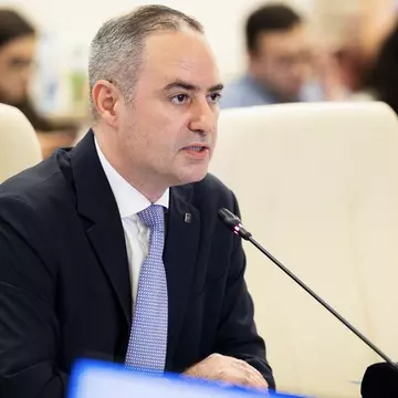 Vești pentru angajați: crește valoarea tichetelor de creșă și a celor culturale. Ce sume intră în vigoare