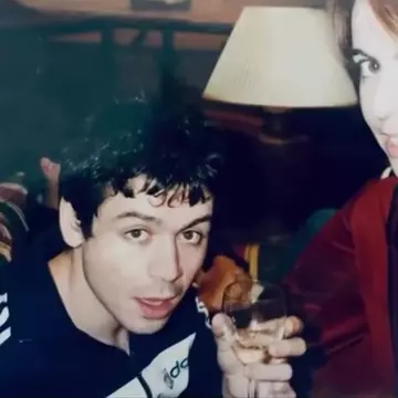 Louise Wener și Andy Maclure din trupa Sleeper s-au căsătorit după 30 de ani împreună: „Nu trebuie să te grăbești cu lucrurile astea”