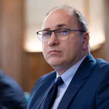 Vești bune pentru profesori. Ministrul Educației, Mihai Dimian, propune recunoașterea și remunerarea muncii suplimentare a cadrelor didactice