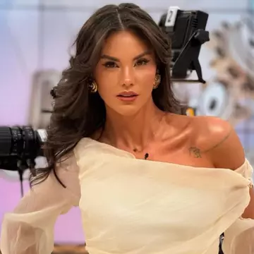 Ramona Olaru și Steve Ant s-ar fi despărțit. Alex Bodi a reacționat rapid: „Acum cântă în arabă”