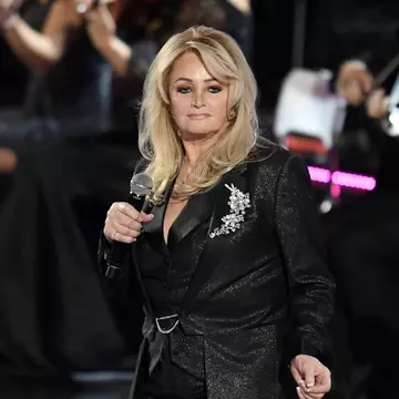 Bonnie Tyler, resuscitată după ce a suferit un stop cardiac. Artista este în comă indusă, după ce i-a explodat apendicele