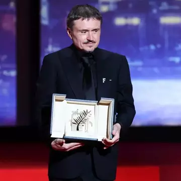 Mesajul lui Ilie Bolojan pentru Cristian Mungiu după ce a câștigat premiul Palme d’Or la Cannes 2026