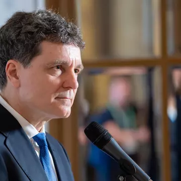 Nicușor Dan, prima reacție după ce dronă rusească a căzut pe un bloc din Galați și a explodat: „Vom dispune măsurile proporționale în raport cu Federația Rusă”