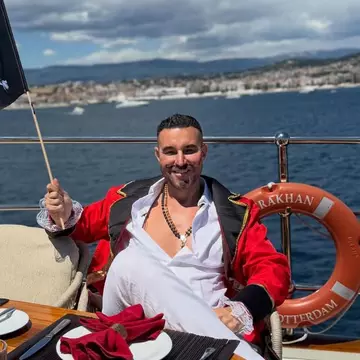 Philipp Plein, petrecere luxoasă pe yacht în timp ce Andreea Sasu e în spital: „Adevărata comoară”