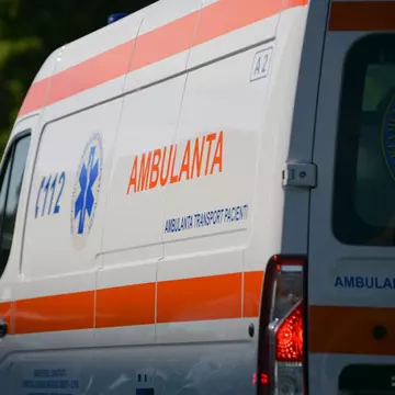 Un elev de 13 ani din Bacău a murit la școală, în timpul unei pauze. Băiatul s-a prăbușit sub privirile speriate ale colegilor