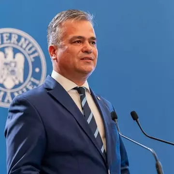 Cine este Adrian Veștea, desemnat premier de Nicușor Dan în locul lui Eugen Tomac. Ce avere are, cine este soția lui și câți copii au împreună