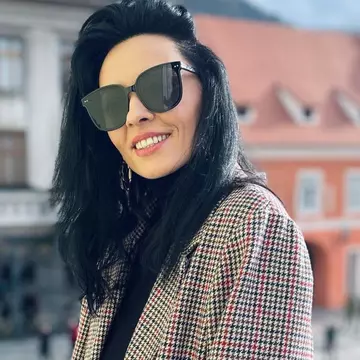 Cosmina Păsărin revine pe micile ecrane după câțiva ani de absență. Unde va putea fi urmărită vedeta