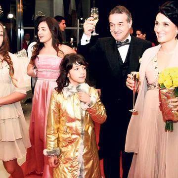 Cum arată și cu ce se ocupă fetele lui Gigi Becali. Ce relație au Teodora, Alexandra și Cristina cu celebrul lor tată